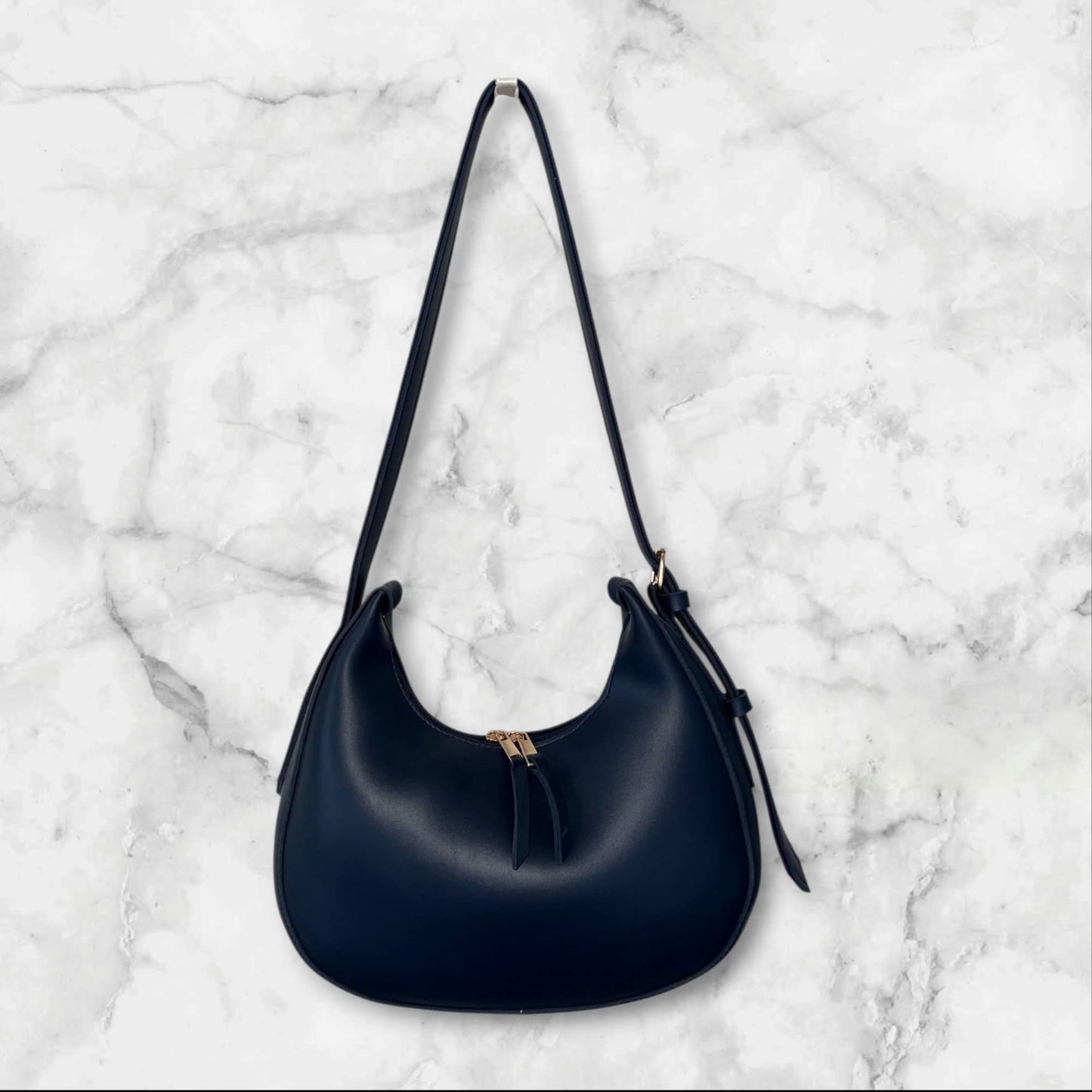 Trendy Leather Shoulder Bag – Soft Hobo Design for Daily Use