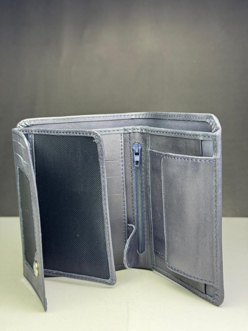 VersaStyle Leather Wallet – Organized & Durable