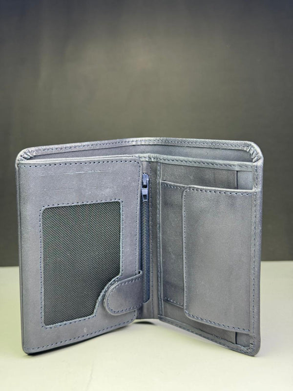 VersaStyle Leather Wallet – Organized & Durable